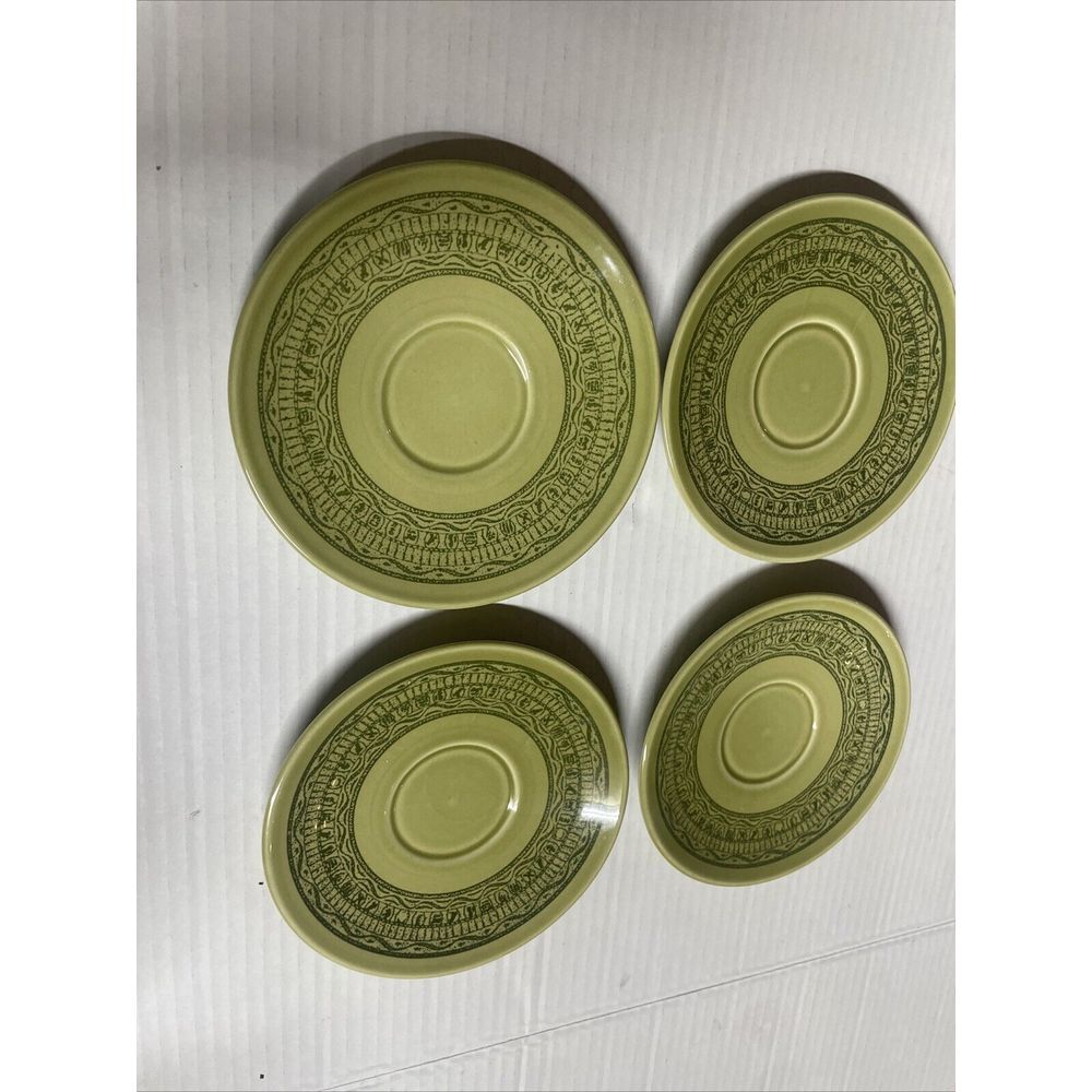 TAYLOR, SMITH & T (TS&T)‎ (4) Oasis Green Saucers